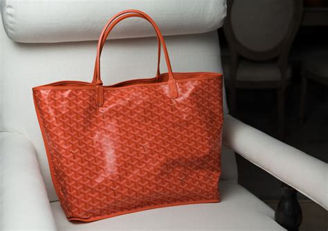 goyard tote zipper|where to buy goyard tote.